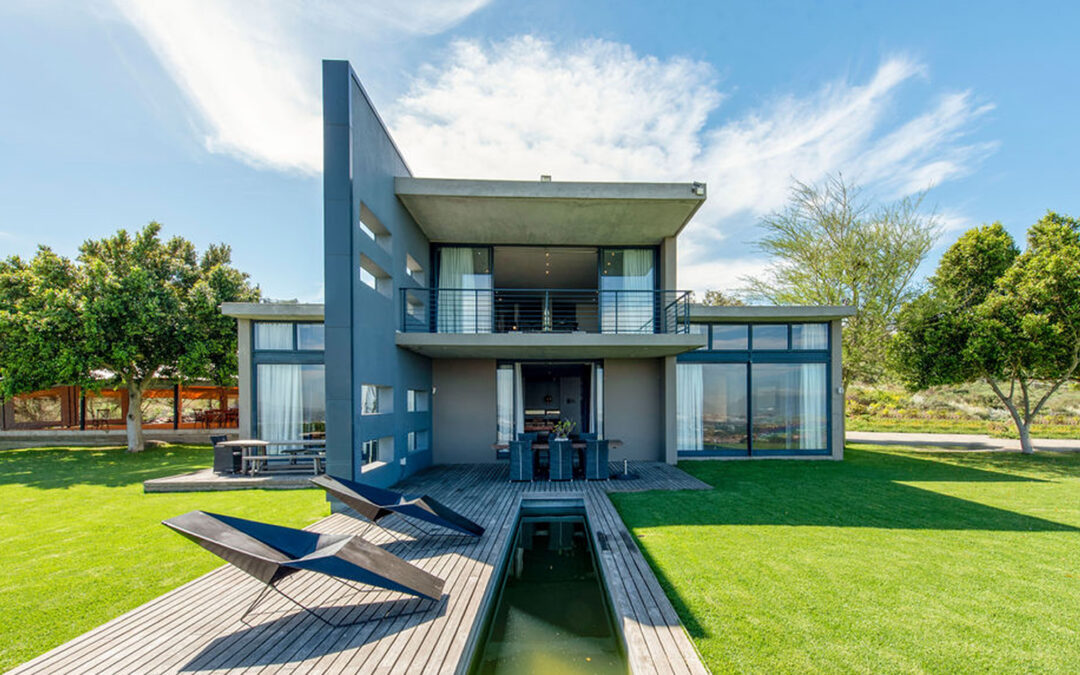 Luxury Vineyard Estate with Breathtaking Winelands Views