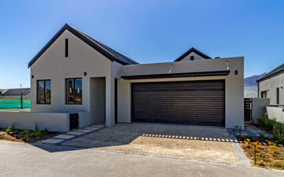 Longlands Estate: Contemporary 4-Bedroom Winelands Residence